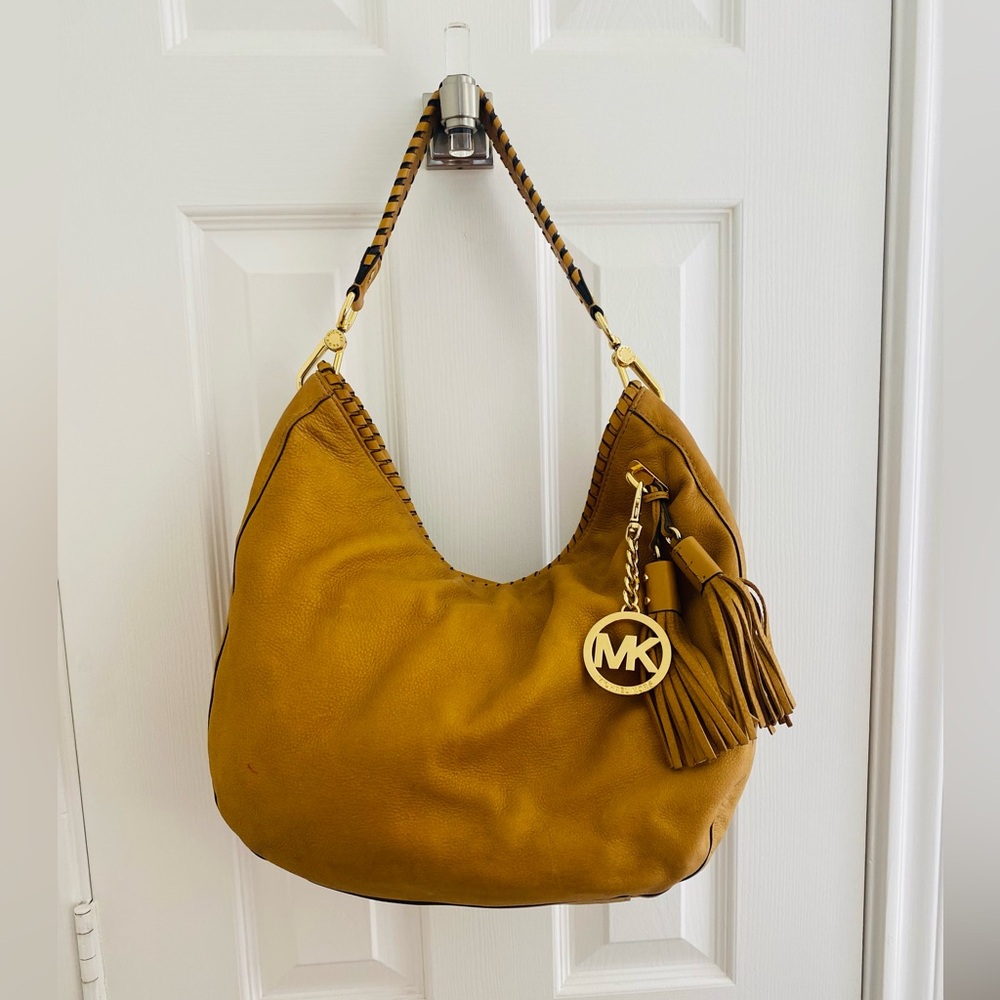 Michael Kors Bennett Tan Hobo Bag